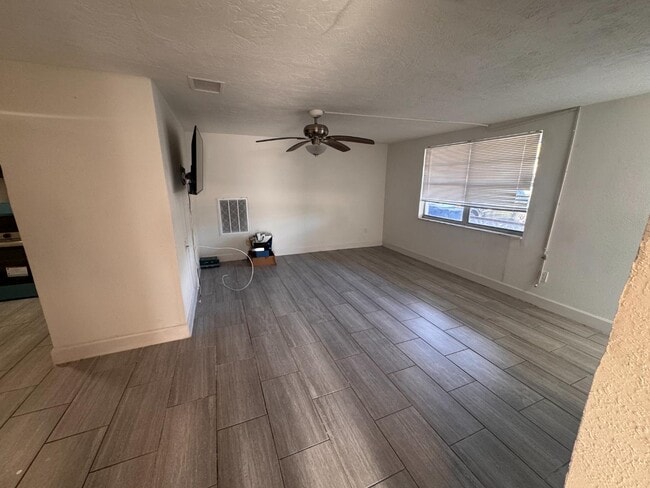 Building Photo - 5525 Quist Dr