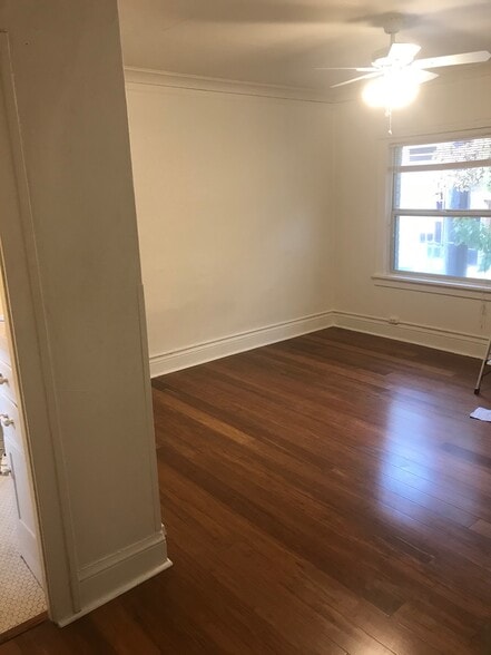 Building Photo - 315 NE 28th Ave