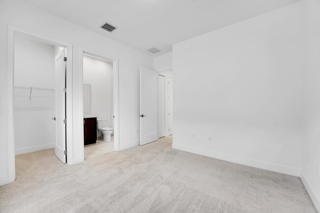 Building Photo - 13069 Feathering Wy
