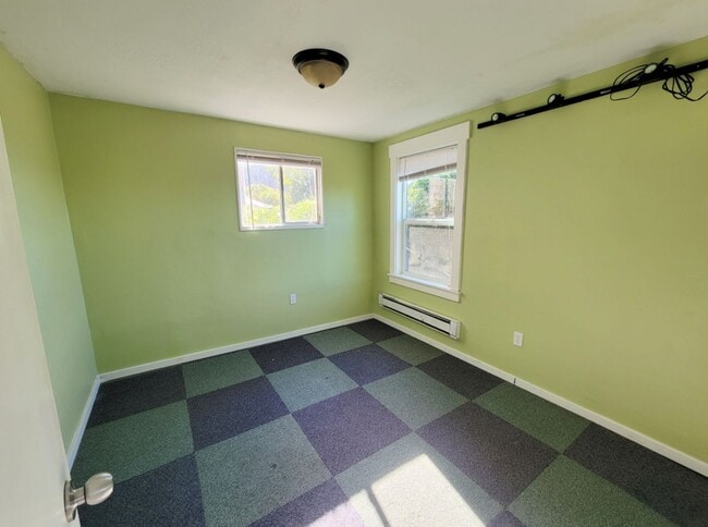 Building Photo - 1/2 OFF FIRST MONTH RENT - Available NOW