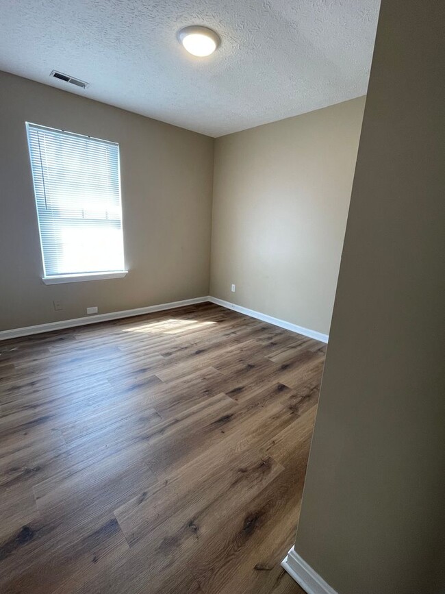 Building Photo - Brick Ranch