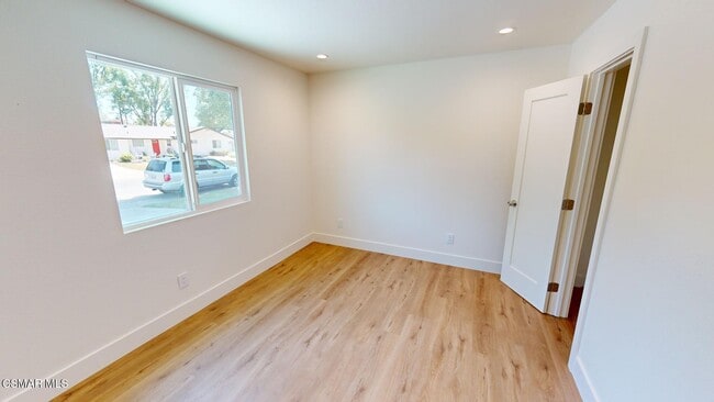 Building Photo - 371 Calle Nogal