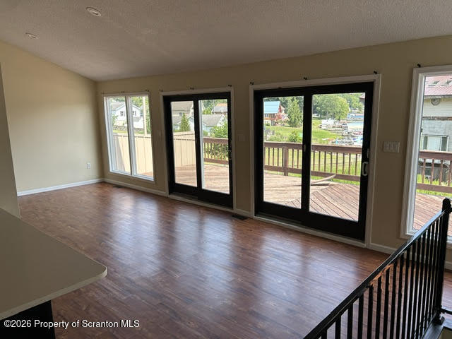 Building Photo - 126 Evergreen Ln