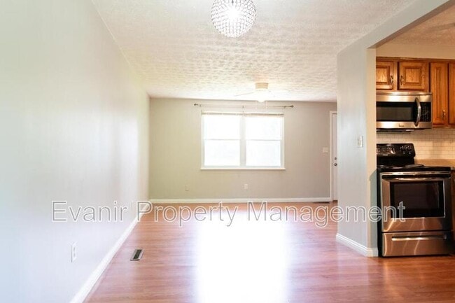 Building Photo - 4407 Nowak Ave