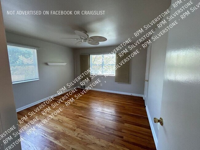 Building Photo - 3282 Coolidge Hwy