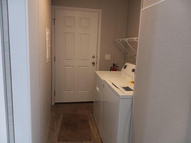 Building Photo - 134 Birch Ct