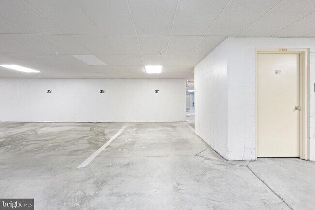 Building Photo - 12915 Alton Square