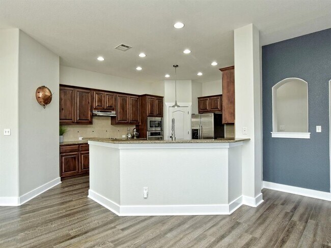 Building Photo - 214 Rivulet Ln