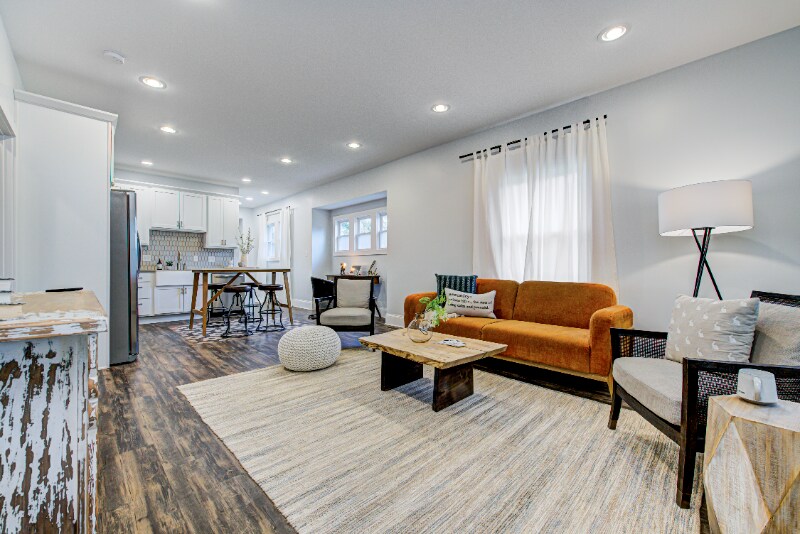 Building Photo - 931 Lasalle St