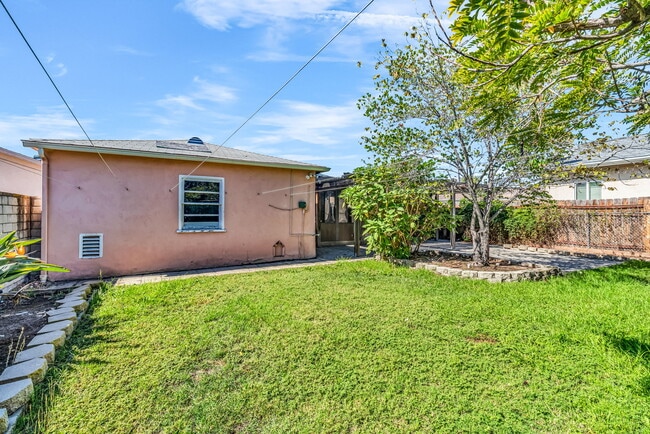 Building Photo - 4749 Choctaw Dr