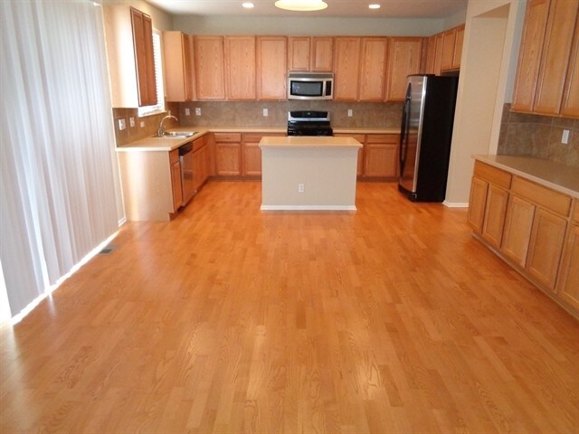 Building Photo - 124 N Flat Rock St