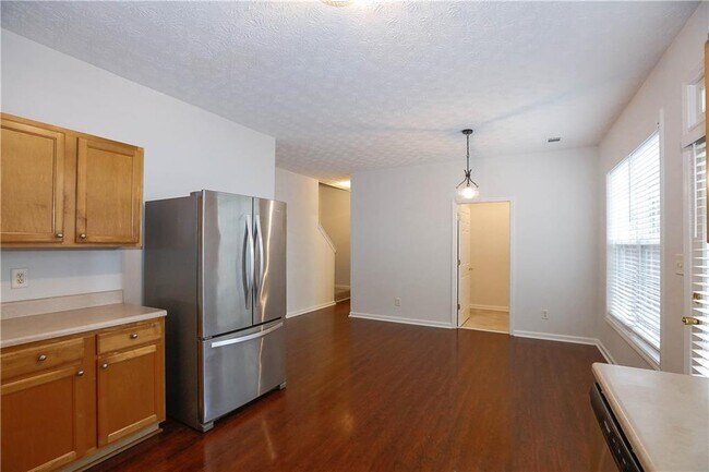 Building Photo - 3048 Kentmere Dr