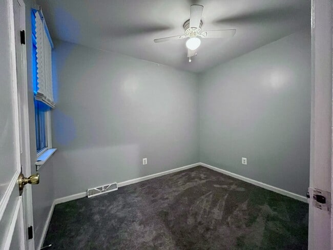 Building Photo - 3834 Parrish St
