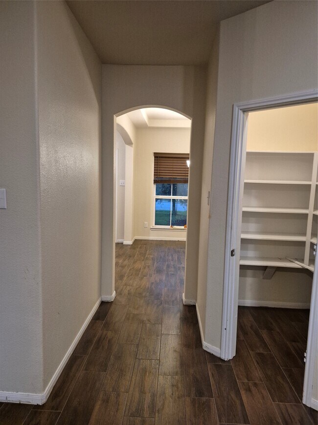 Building Photo - 2380 Elm Crossing Trail