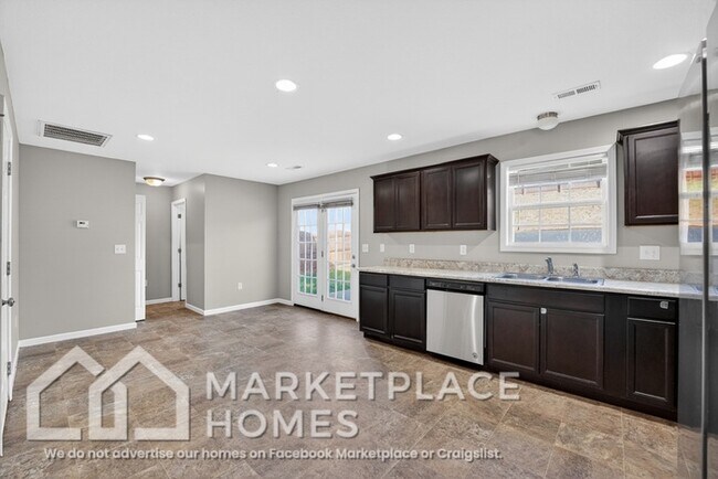 Building Photo - 1129 Cloud View Dr