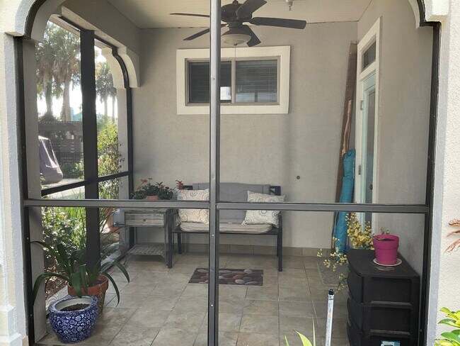 Primary Photo - 335 Ahern St