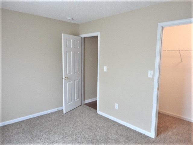 Building Photo - 9892 Cedarstone Ln