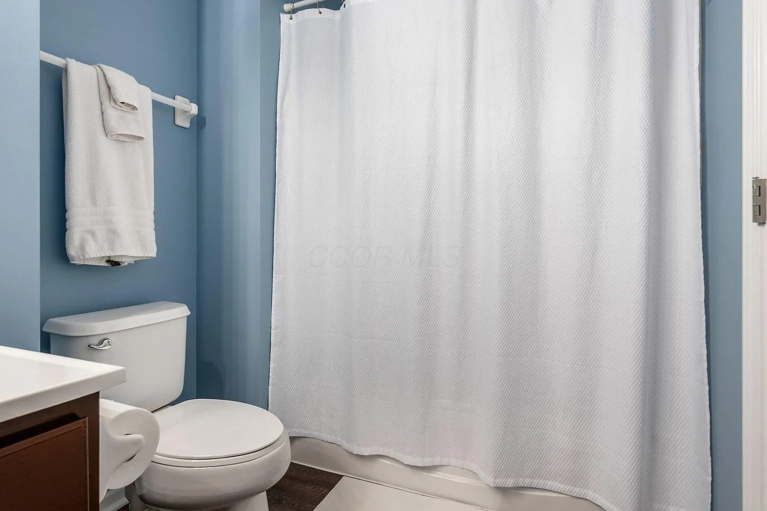 Building Photo - 1215 Park Dr