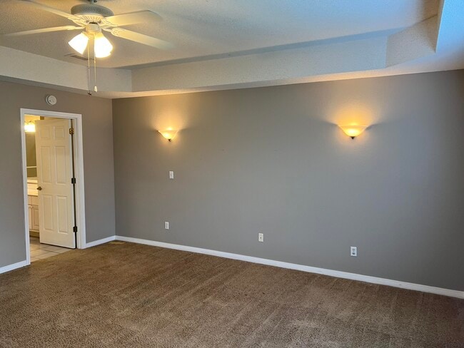 Building Photo - 195 S Shore Dr