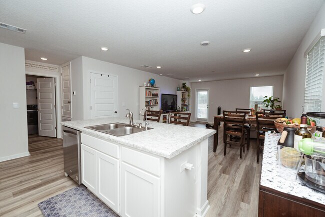 Building Photo - 3102 Heritage Plantation Blvd