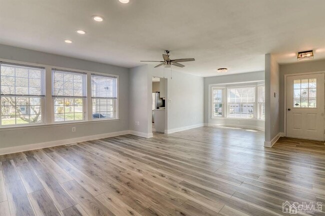 Building Photo - 137 Concordia Cir