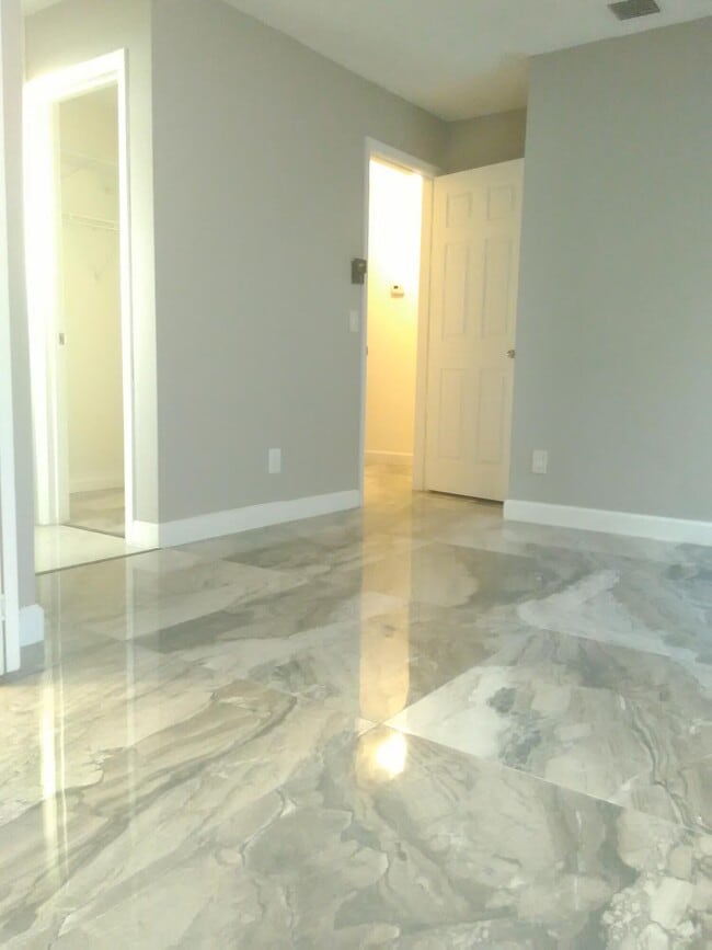 Building Photo - 2321 Ida Way