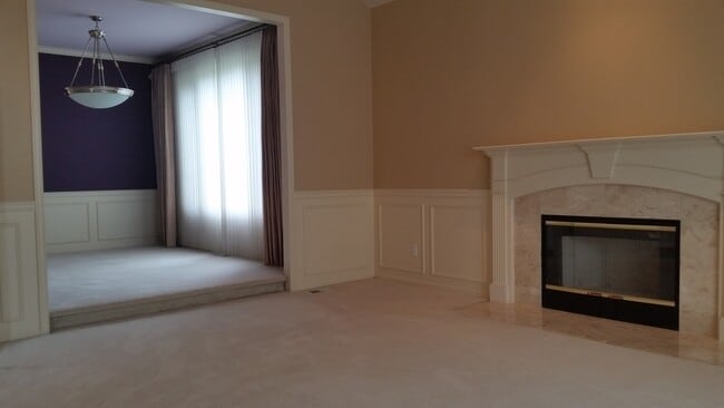 Building Photo - Exceptional 3 Bed, 2.5 bath in Sammamish w...