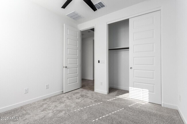 Building Photo - 3113 S 156th Ave