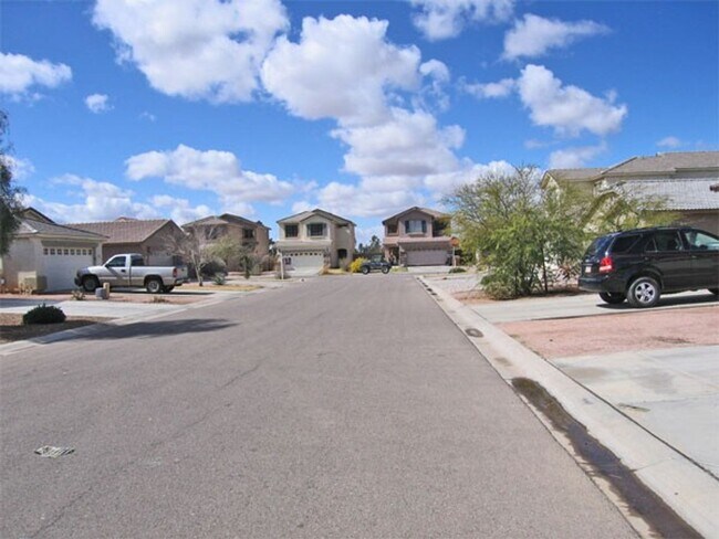 Building Photo - 3 Bedroom 2 bath single family home in CAM...