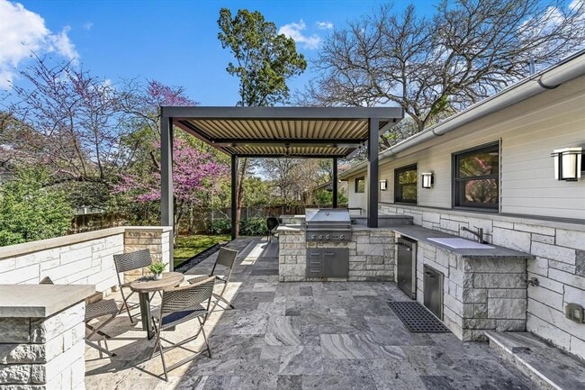 Building Photo - 3102 Foxfire Dr