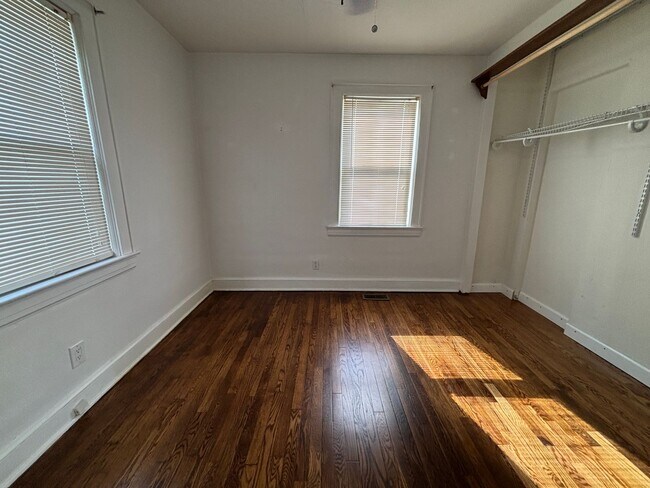 Building Photo - $500 OFF first months rent********950 Morgan Avenue -One Level Living with 2 bedrooms and 2 baths