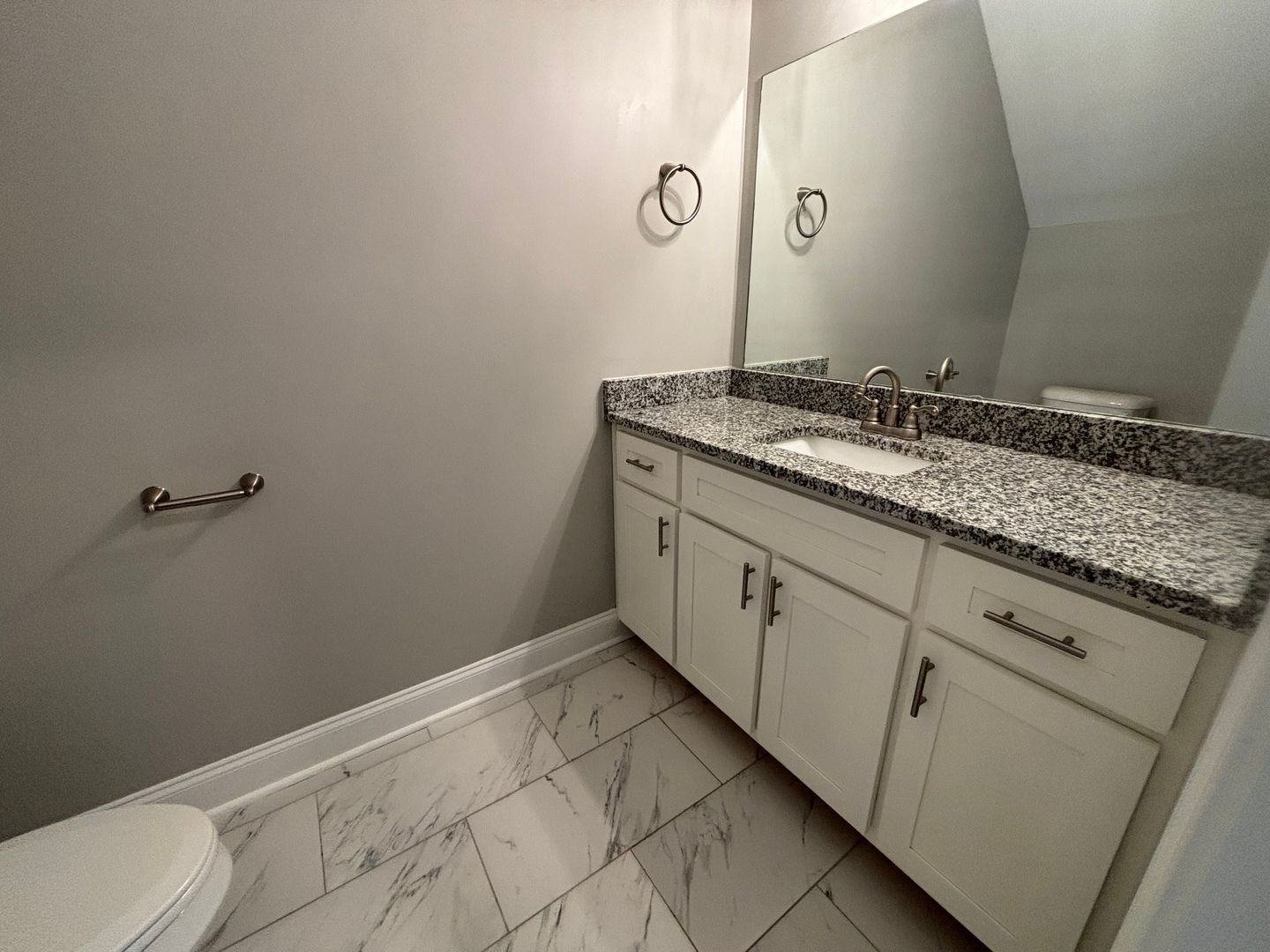 Building Photo - 10007 Messana St