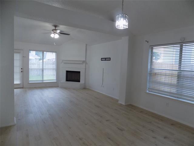 Building Photo - 6009 Castanada Dr