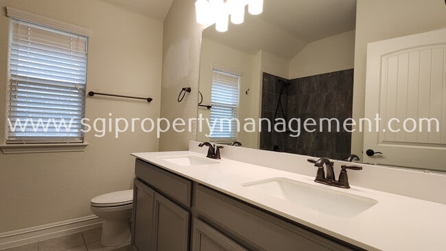 Building Photo - 3621 Brahman Ct