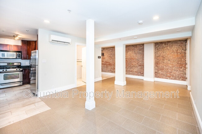 Building Photo - 1219 Q St NW