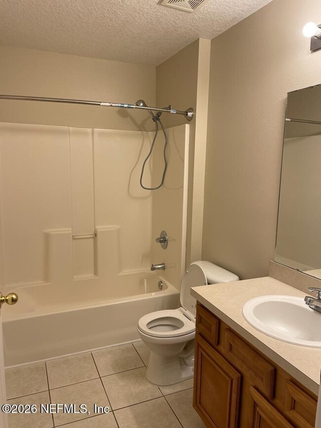 Building Photo - 6985 Ortega Woods Dr