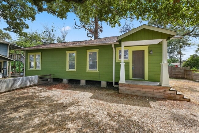 Primary Photo - 1107 Melbourne St