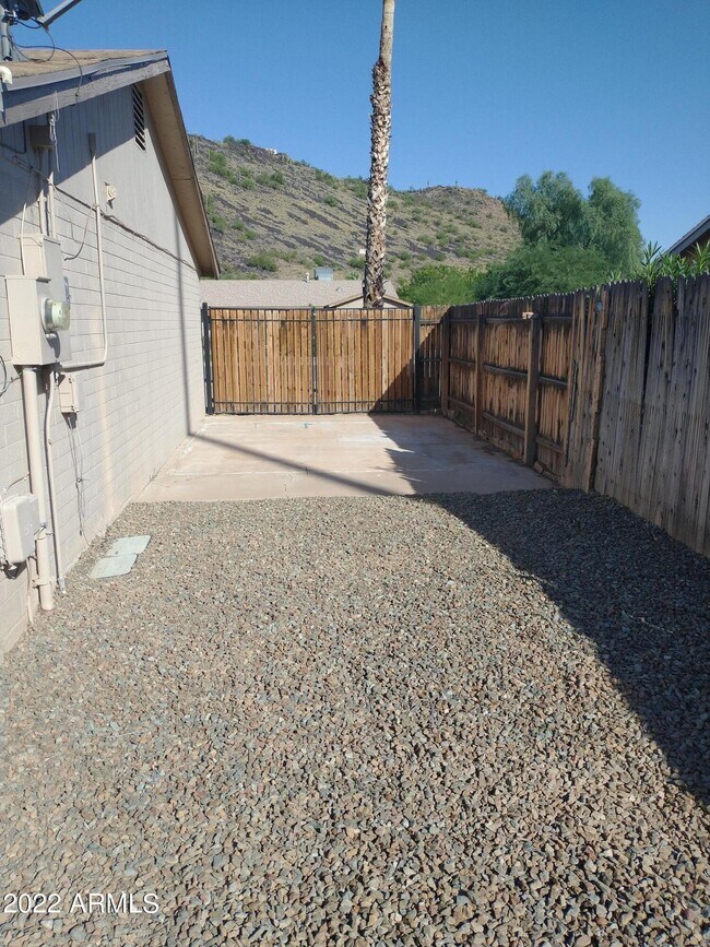 Building Photo - 13802 N 17th Ave