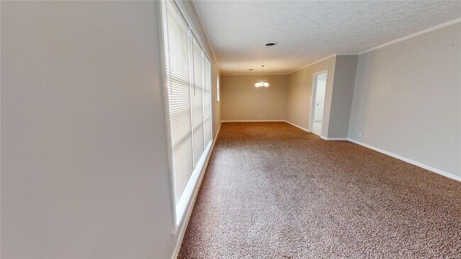 Building Photo - 3252 Cheltenham Dr