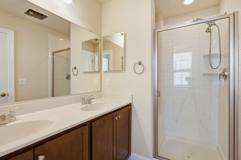 Building Photo - 300 Camillia Pl