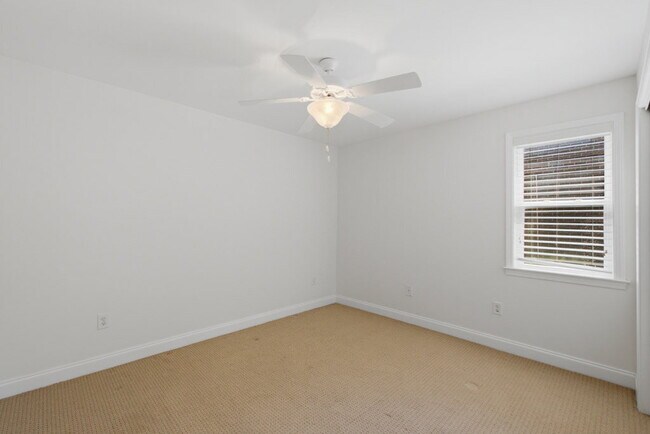 Building Photo - 1240 Fairmont Ave