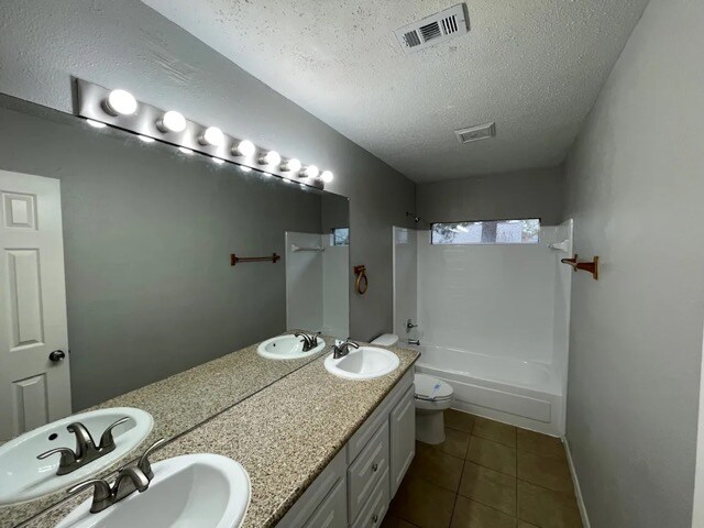 Building Photo - 7715 Spruce Haven Dr