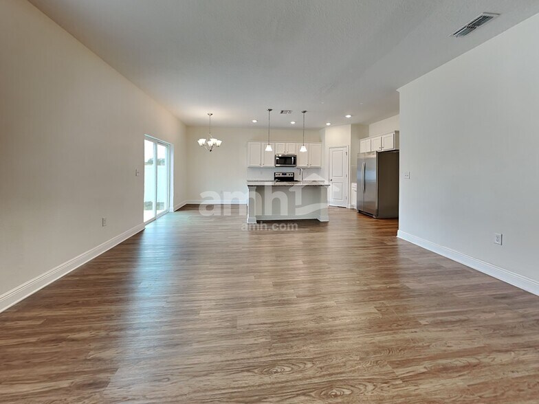 Building Photo - 7809 Stumble Journey Ln