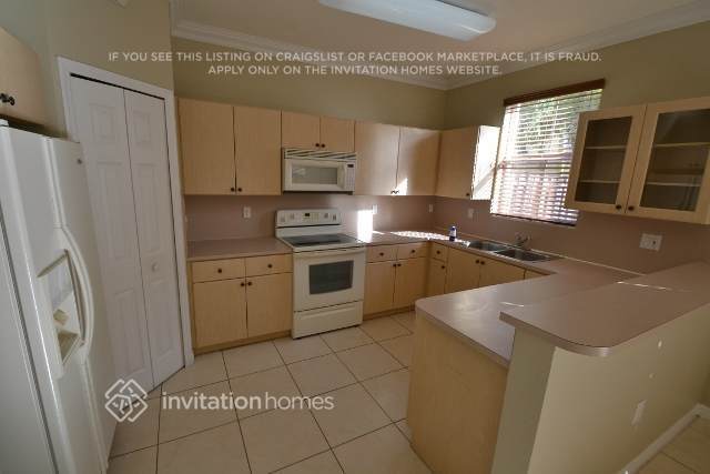 Building Photo - 13758 SW 116th Ln