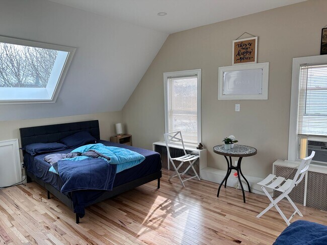 Building Photo - EXTREMELY GORGEOUS 5 BED 3.5 BATH IN NEWTON!!! BRAND NEW RENOVATION!!!