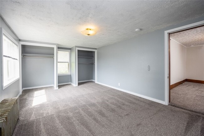 Building Photo - 757 Holt Rd