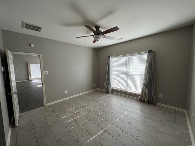 Building Photo - 2703 Crooked Stick Dr