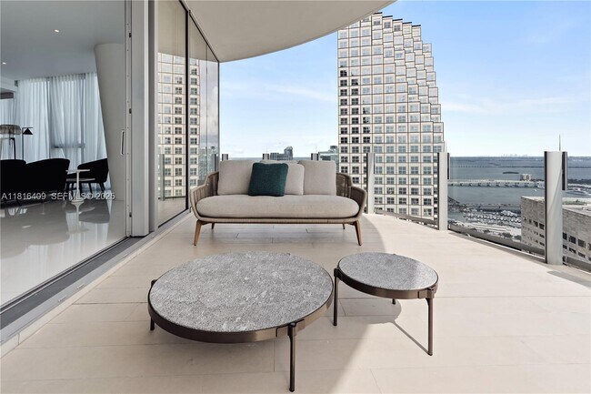 Building Photo - 300 Biscayne Blvd Way