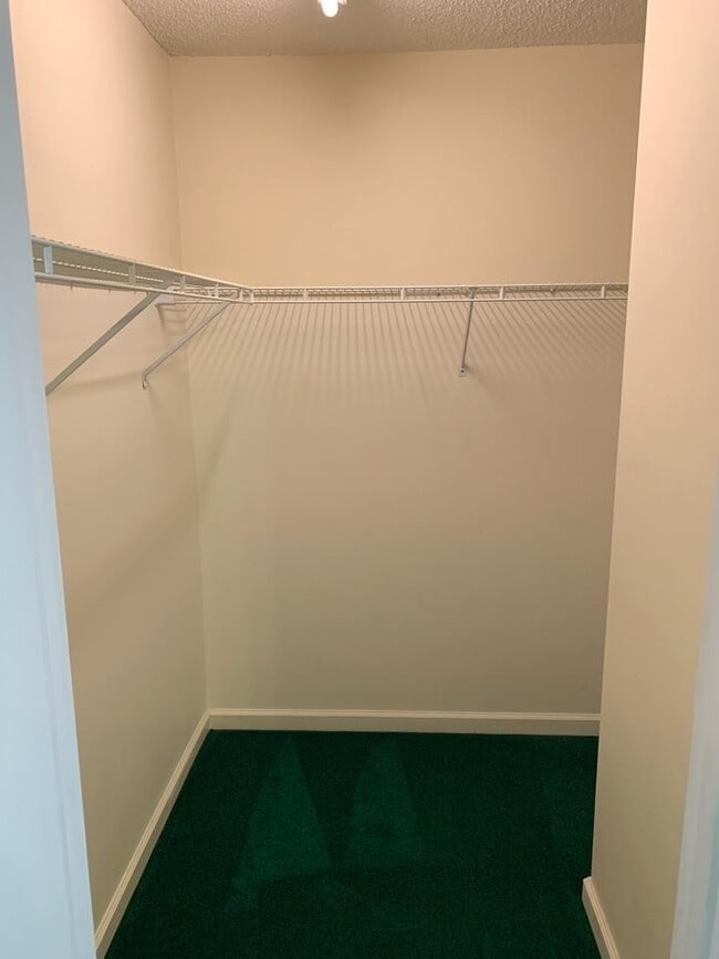 Building Photo - GROUND FLOOR 2 BEDROOM 2 BATH AT MYRTLE GREENS $1,300