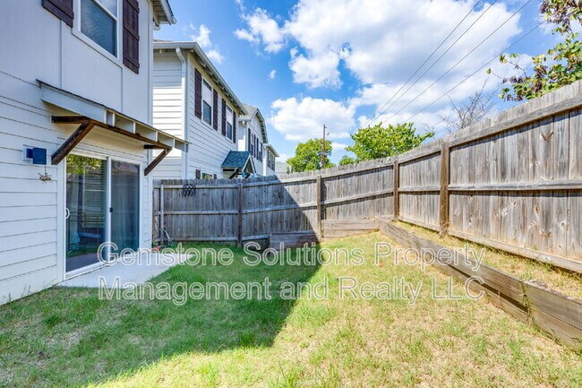 Building Photo - 300 Stewarts Ferry Pike